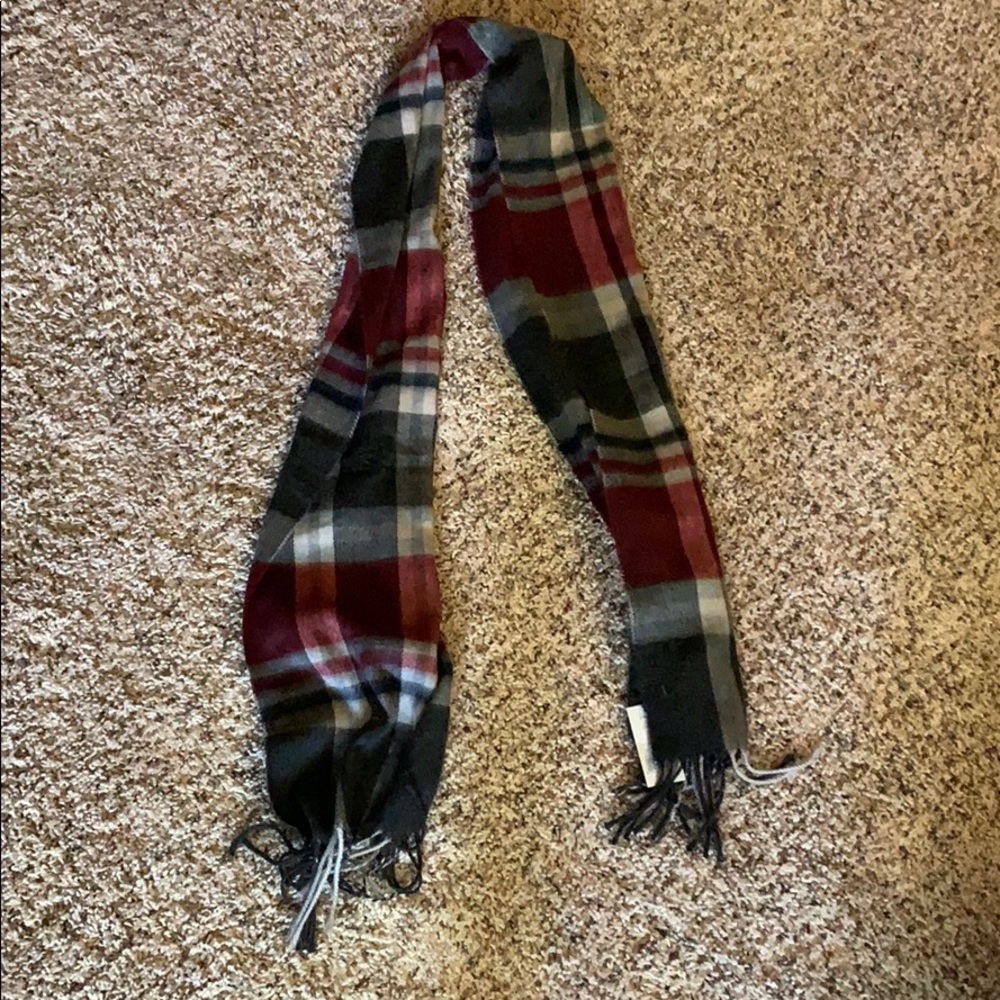 Van Heusen soft plaid scarf